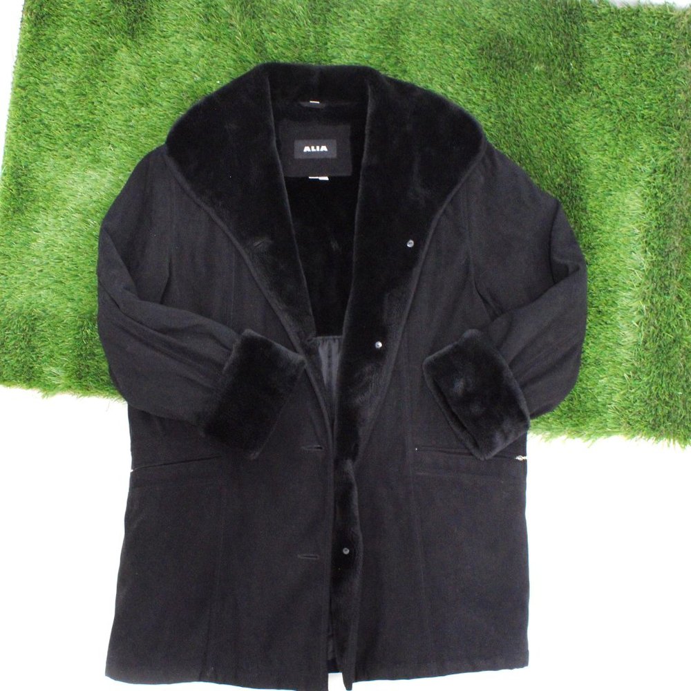 Long Back Fur Collared Jacket